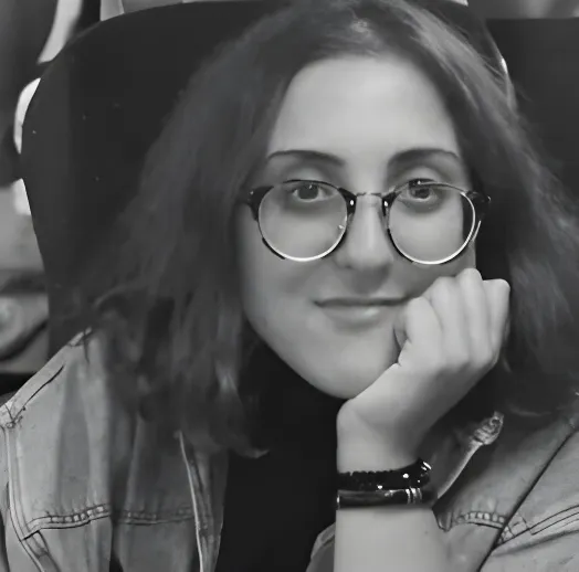 What struck me the most during my studies at UM6P was the ease with which knowledge is shared within the university, the palpable interdisciplinarity, where students never feel confined or limited by their discipline and can easily explore new horizons, with all the resources at their disposal. In my opinion, the strength of UM6P lies in its authenticity and values, such as tolerance, equality, and respect for others.